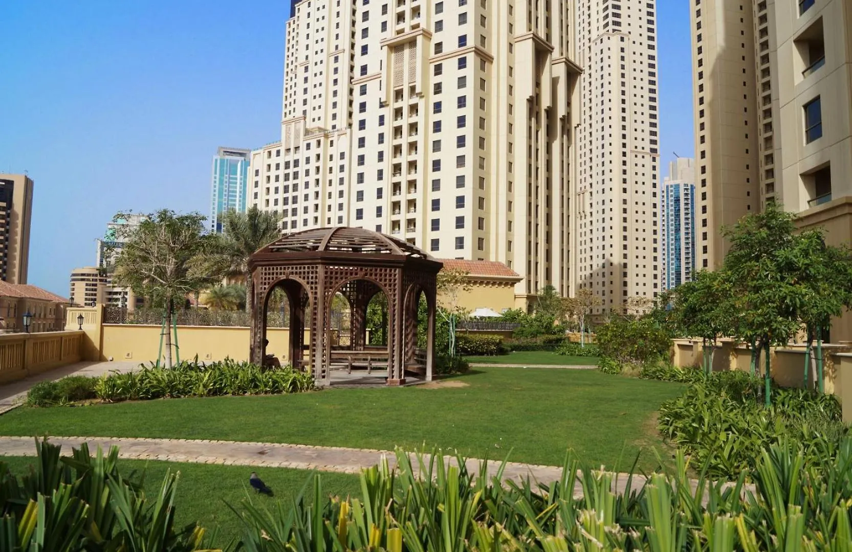 Shams 2 Bedrooms Apartment On Jbr By Happy Season Dubai